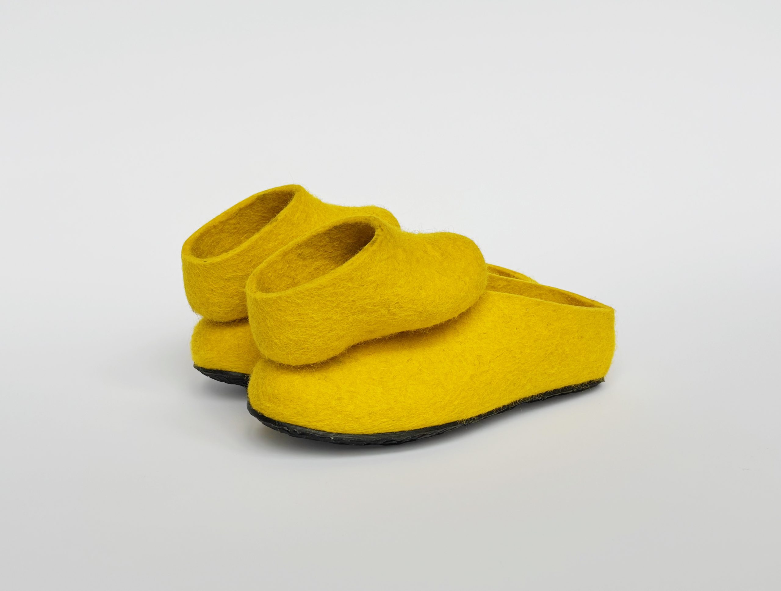 Danceshoes_yellow2025_